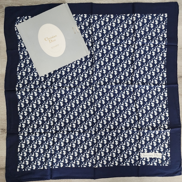 Auth Dior Montiagne Trotter Silk Scarf - Picture 4 of 8